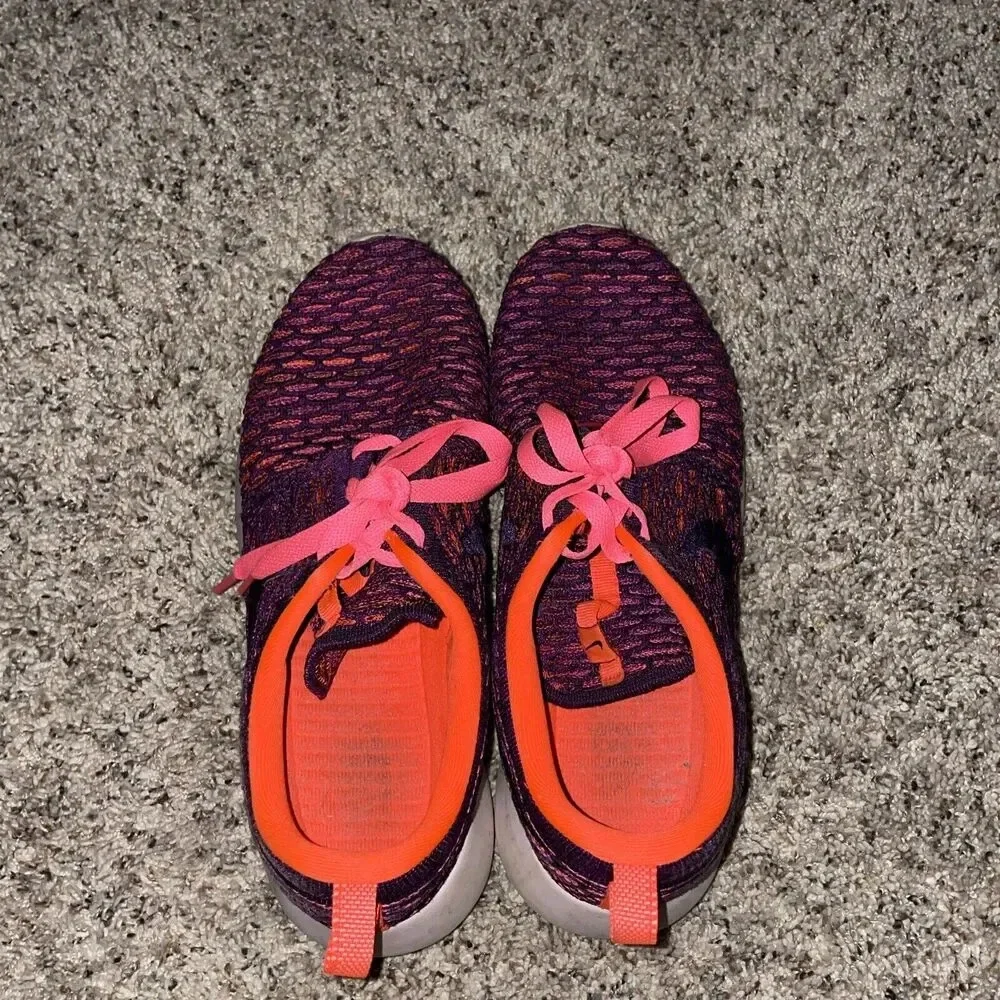 Nike Roshe One‎ Flyknit Shoes Womens 8.5 Purple Orange 704927-803 Running